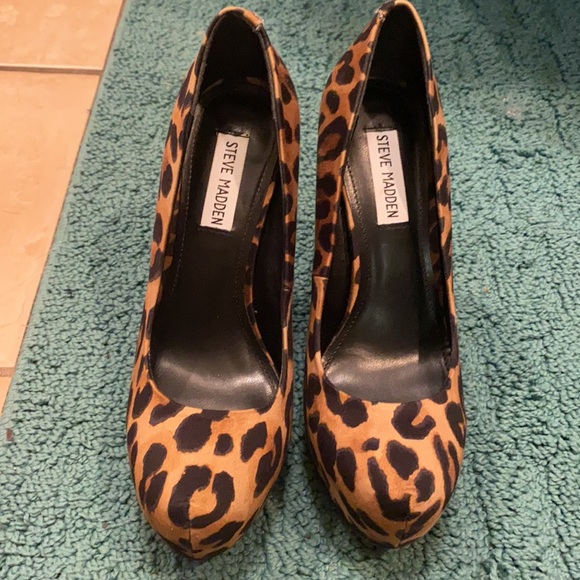Leopard Steve Madden Platform Heels - Picture 2 of 3